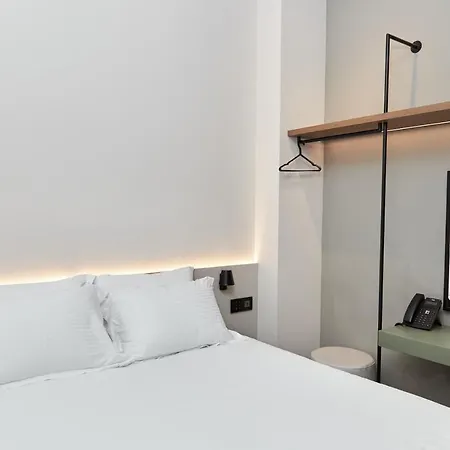 Alinea Primo Historic Center 3* Лимасол